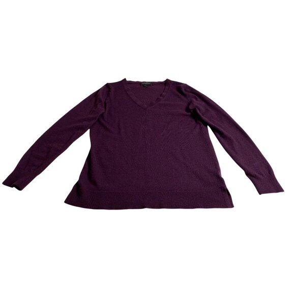 Banana Republic Sweater Women’s M Plum Merino Wool V-Neck Side Slits Casual Cozy - Picture 8 of 14
